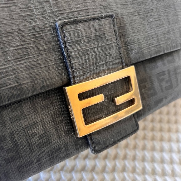 Fendi Mamma - Picture 2 of 14